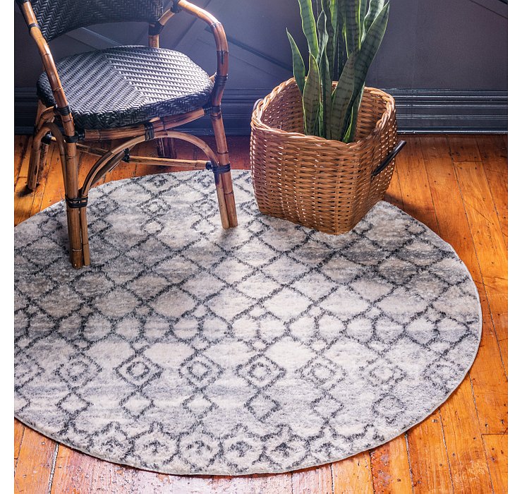 4' 7 x 4' 7 Atlas Round Rug