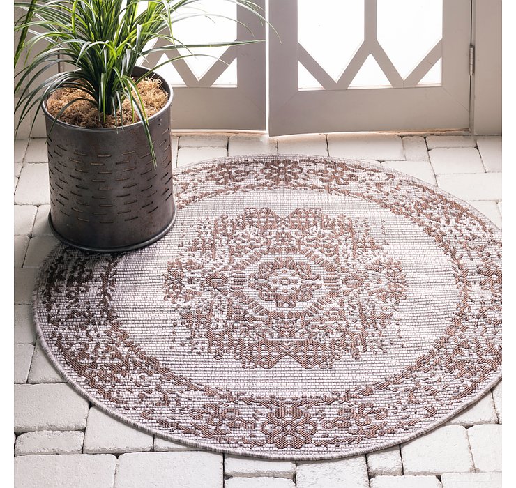 4' x 4' Outdoor Traditional Rou...