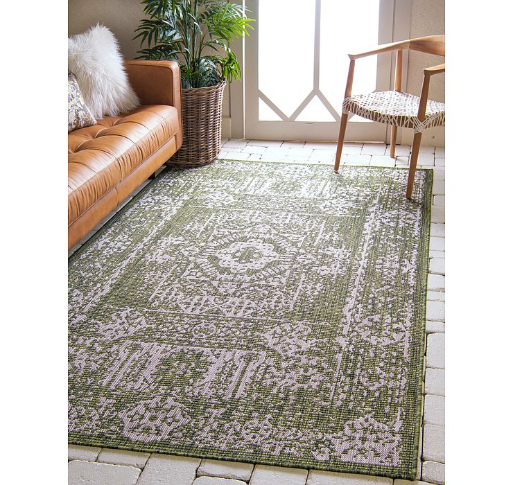 7' x 10' Outdoor Traditional Rug