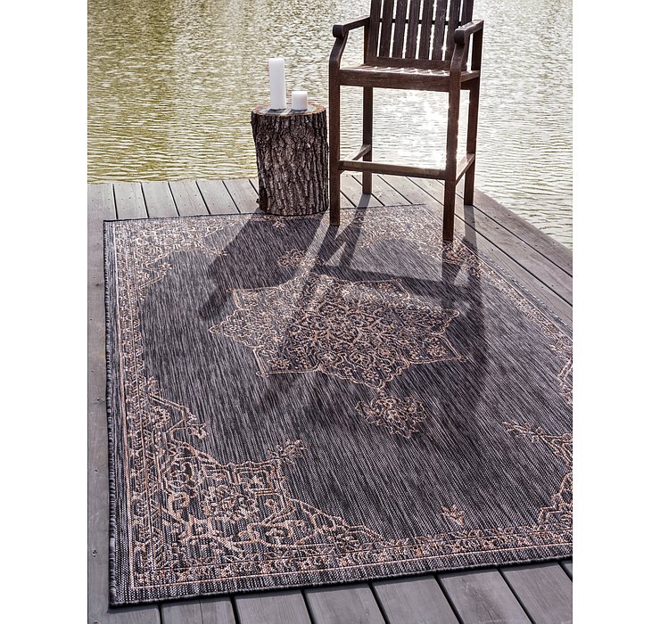 7' x 10' Outdoor Traditional Rug