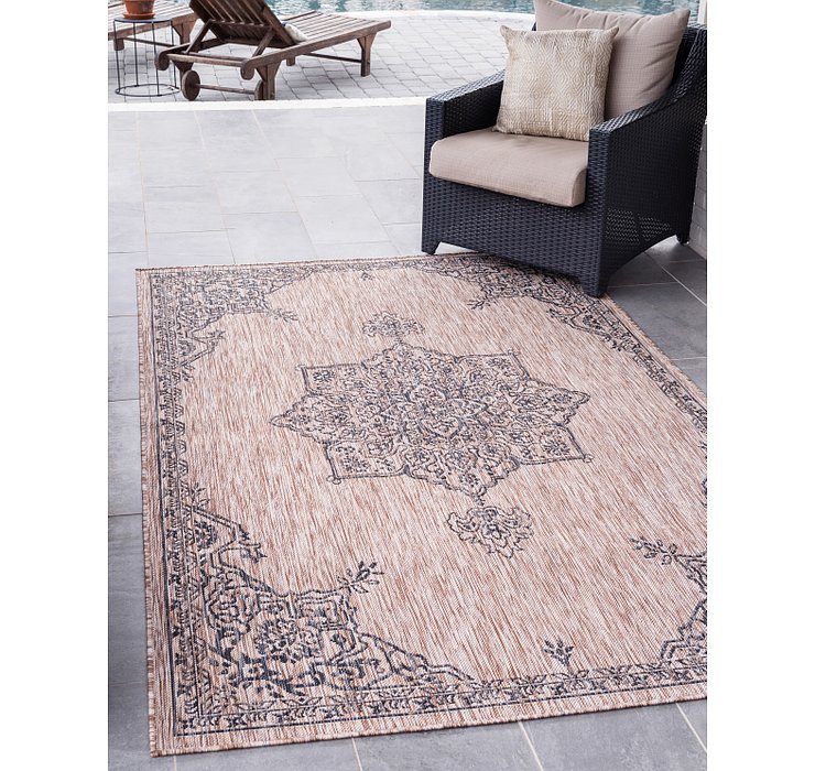 7' x 10' Outdoor Traditional Rug