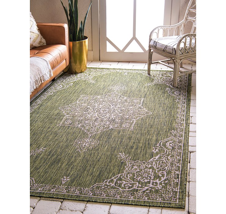 4' x 6' Outdoor Traditional Rug