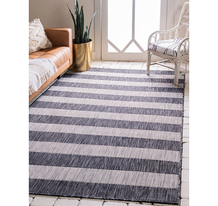 7' x 10' Outdoor Striped Rug