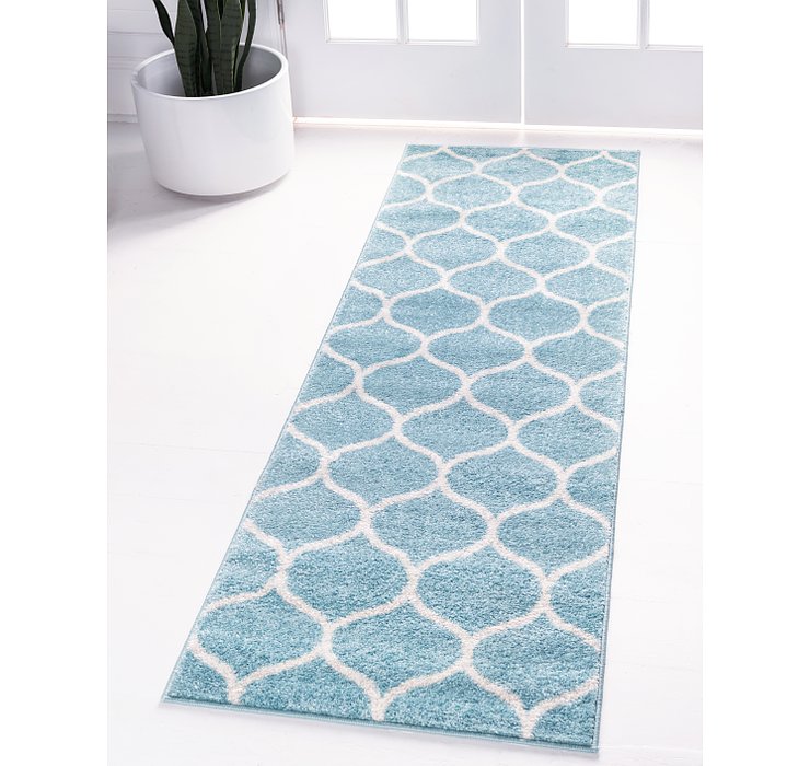 2' x 6' Trellis Frieze Runner Rug