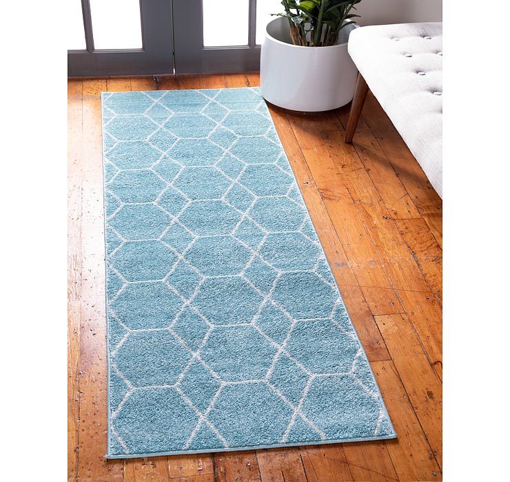 2' x 8' 8 Trellis Frieze Runner Rug
